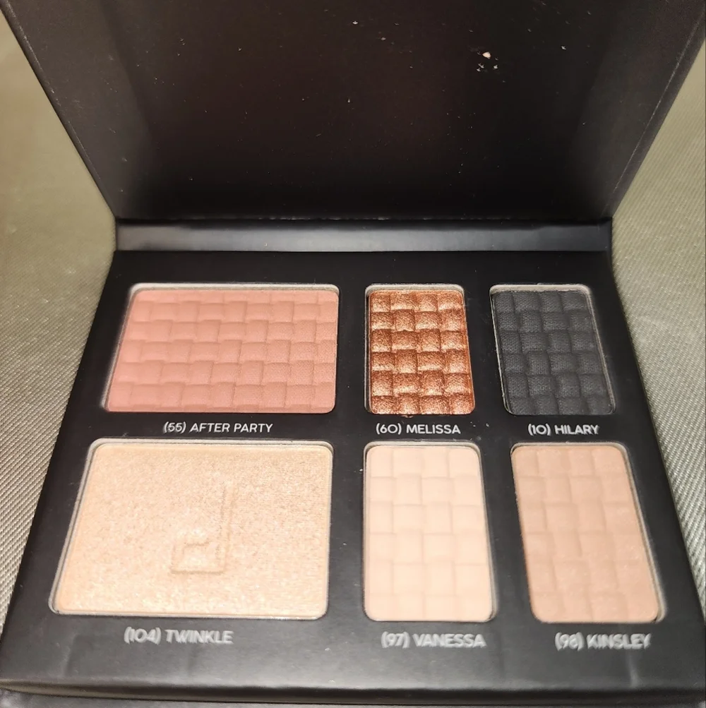 New Doucce On The Go Palette